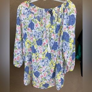 Chaps Denim blouse. Floral. Size X Large